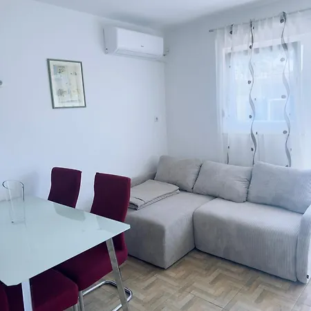 Poljana Plankit Apartman *
